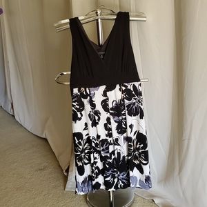 Sleeveless dress